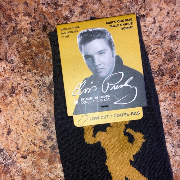 🆓FREE WITH ANY PURCHASE 🆓NWT! MENS Elvis’s Presley socks. - Picture 4 of 4